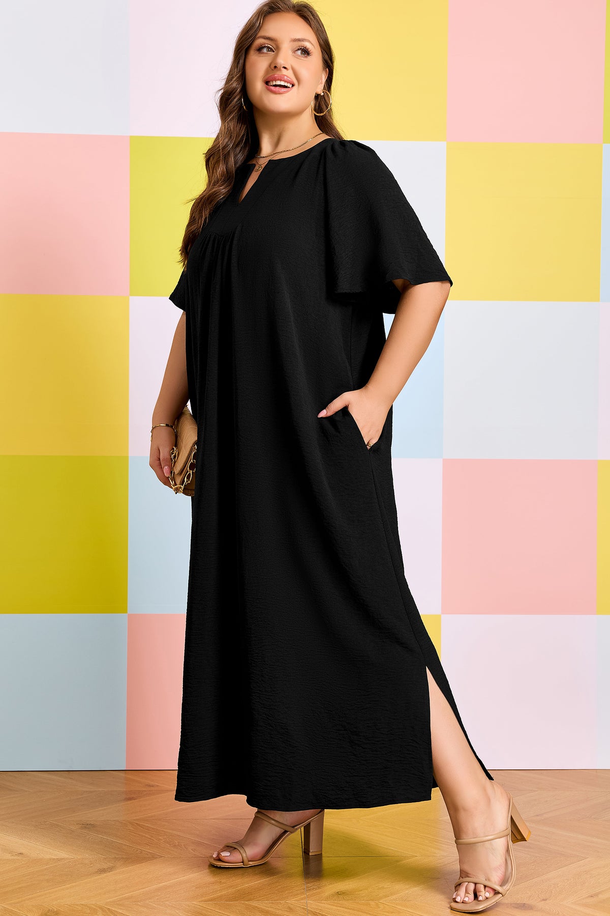 Black Plus Size Solid Color Notched Neck Short-Sleeve Loose Dress