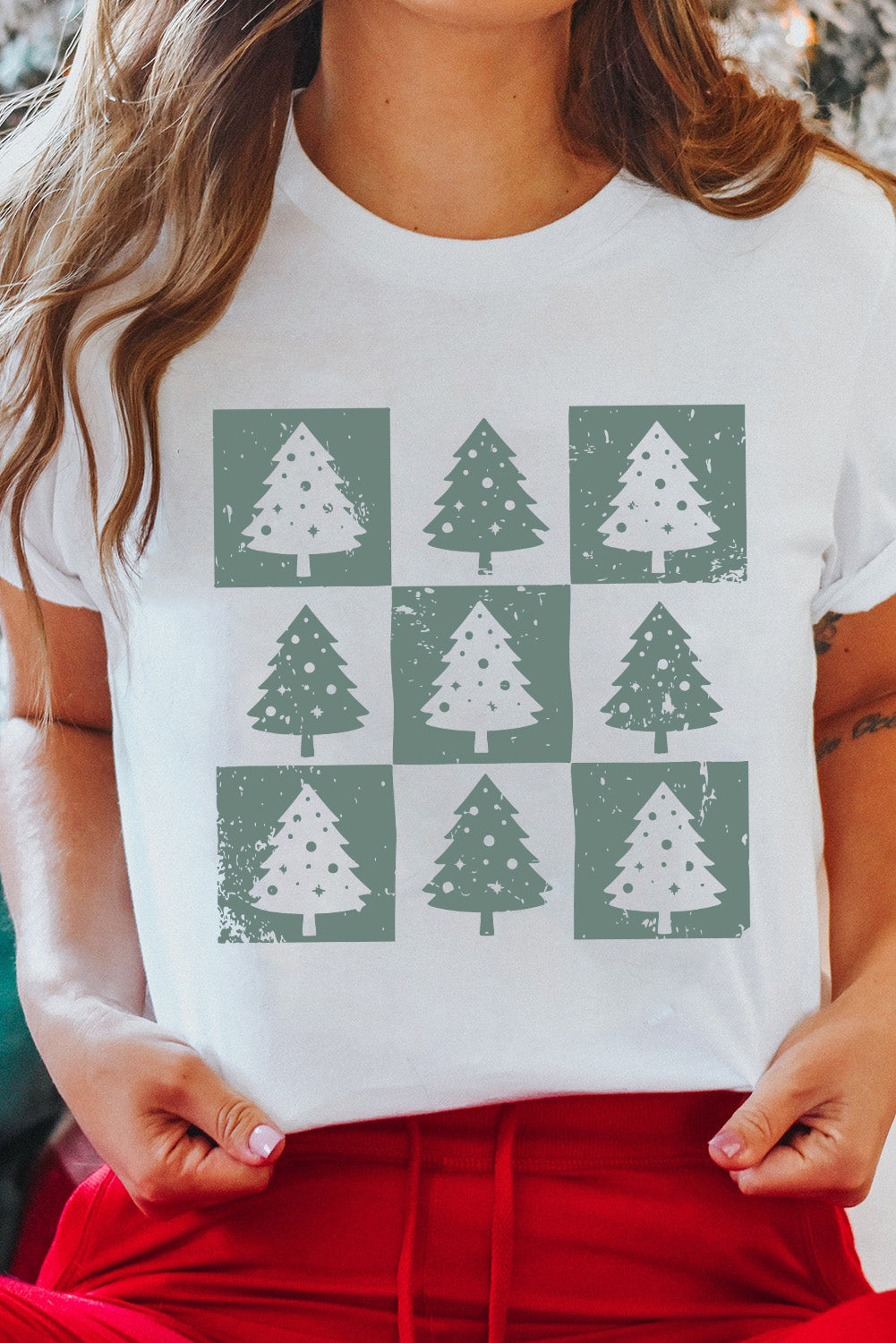 White Christmas Tree Checkered Distressed Graphic Oversize Tee