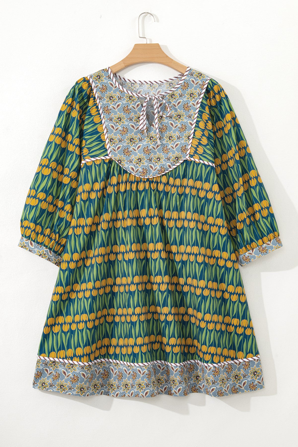 Green Plus Size Mixed Floral Print Striped Trim Loose Mini Dress