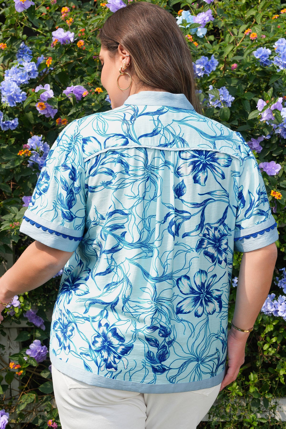 Sky Blue Plus Size Scalloped Trim Floral Short-Sleeve Blouse