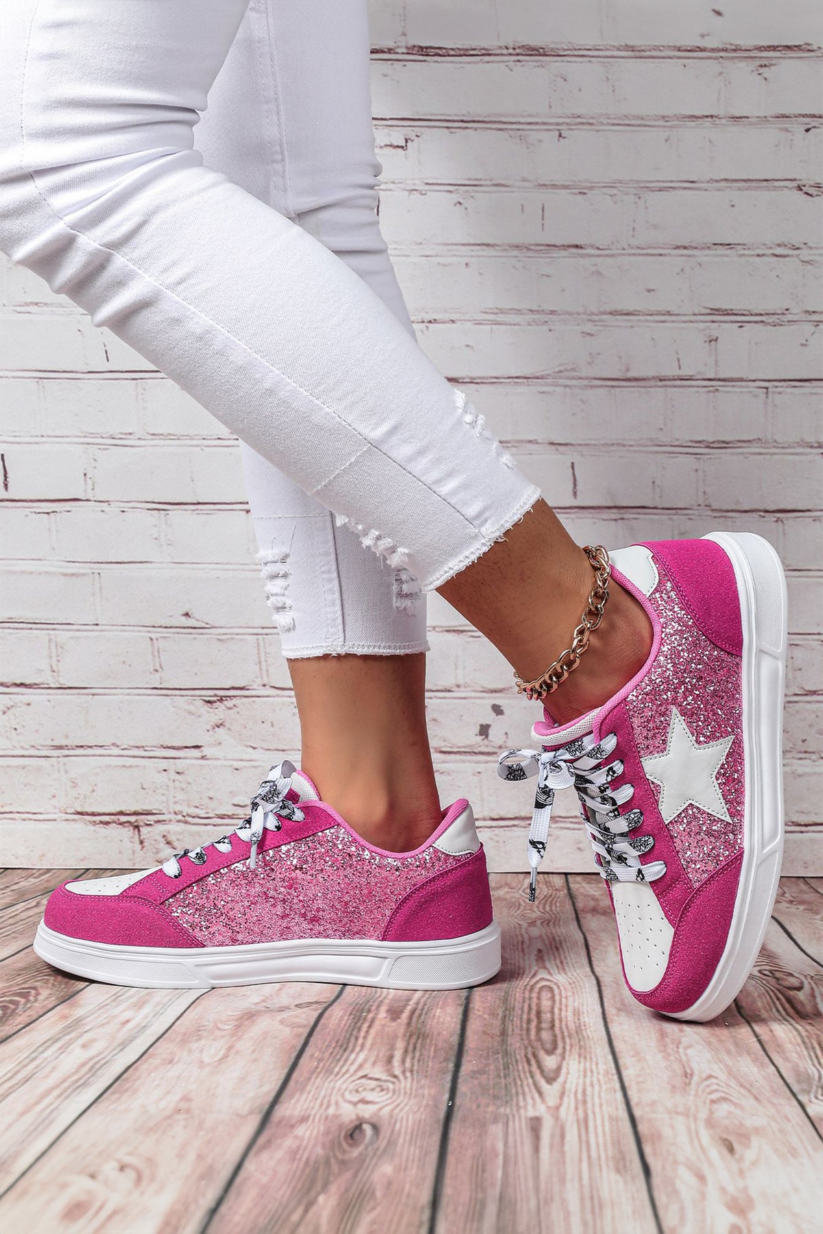 Rose Red Stylish Color Block Glitter Star Patchwork Lace-up Sneakers