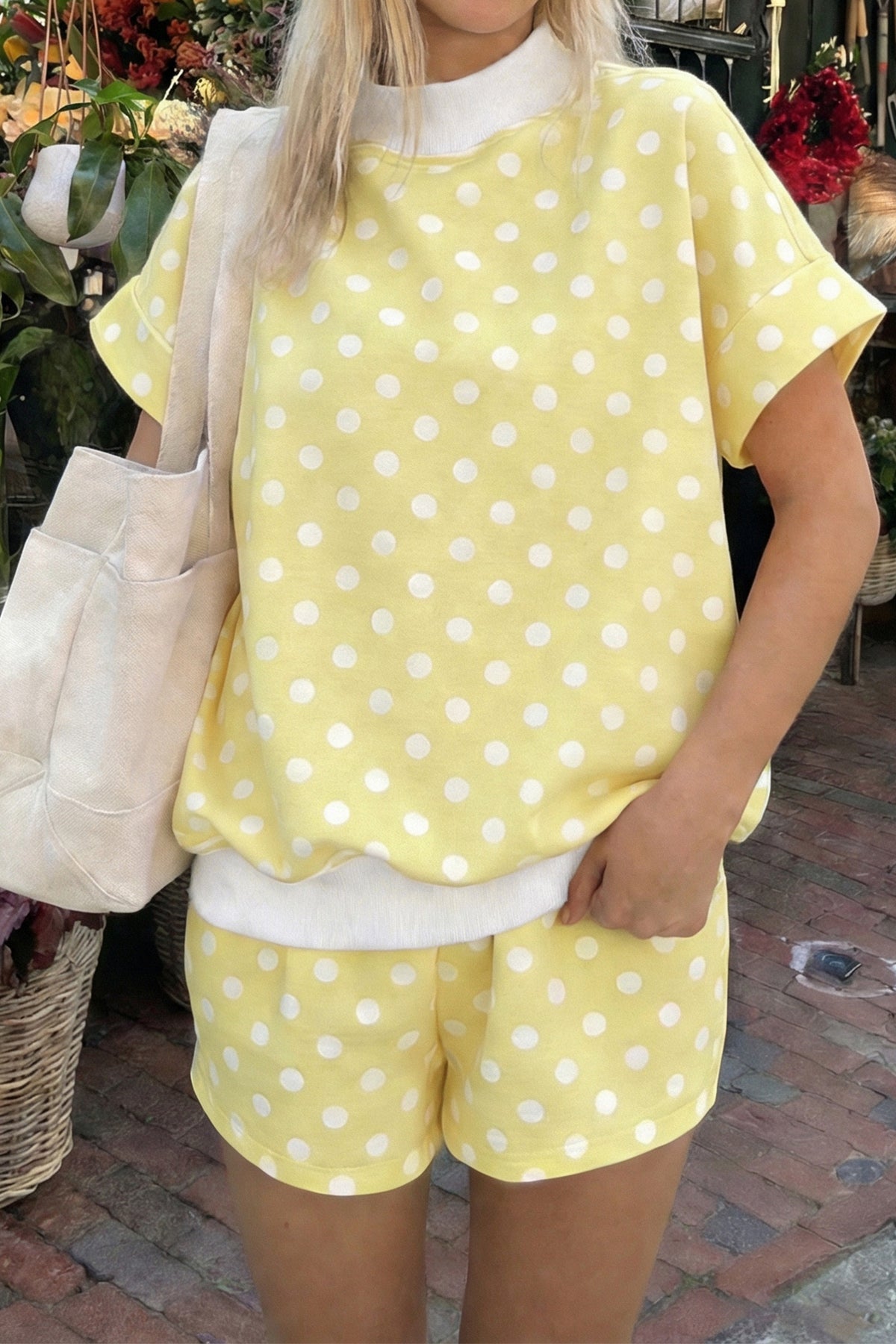 Women's Pink Polka Dot Print Color Block Trim Mock Neck Shorts Two-Piece Set