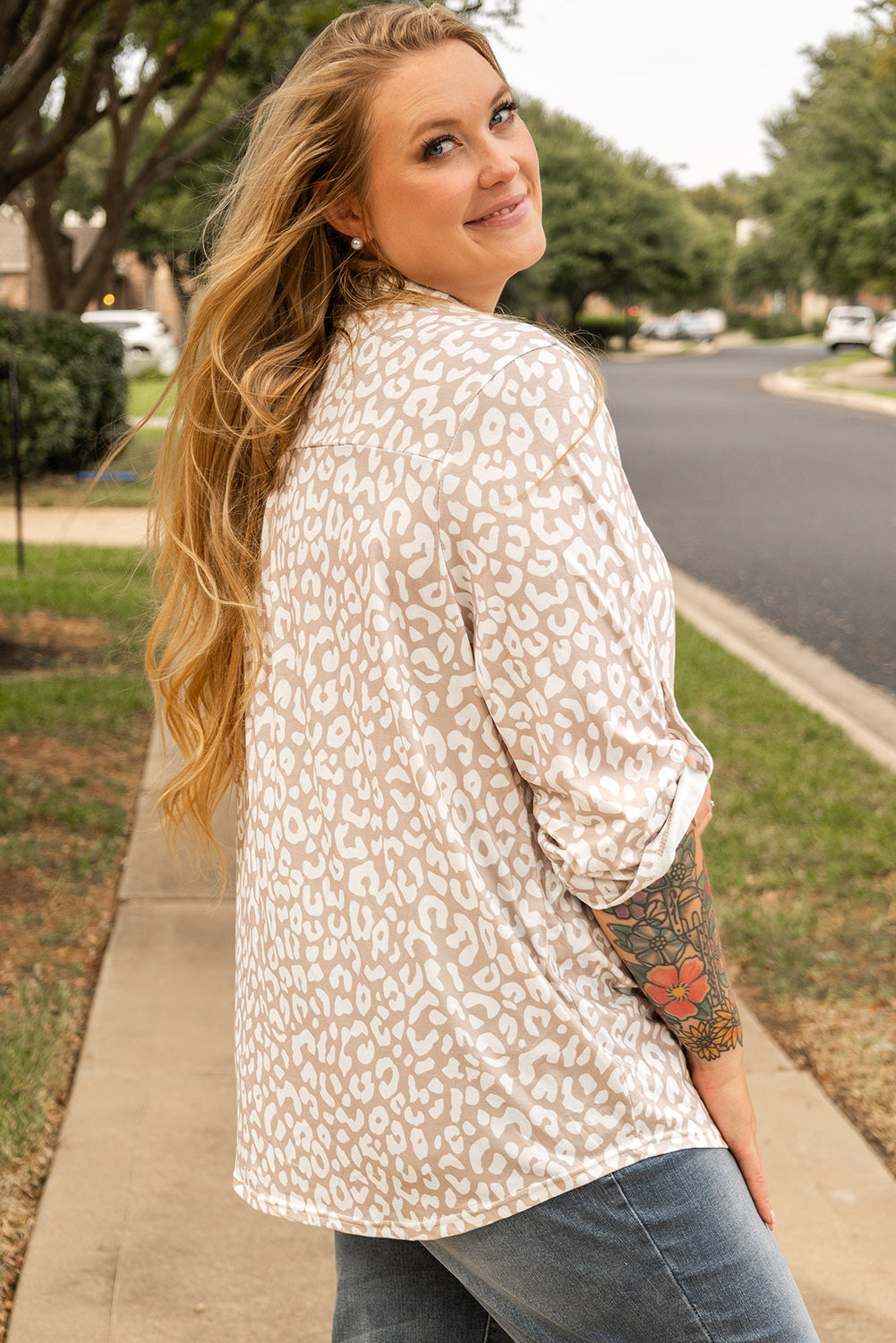 Apricot Leopard Tab Sleeve V-Neck Plus Size Top