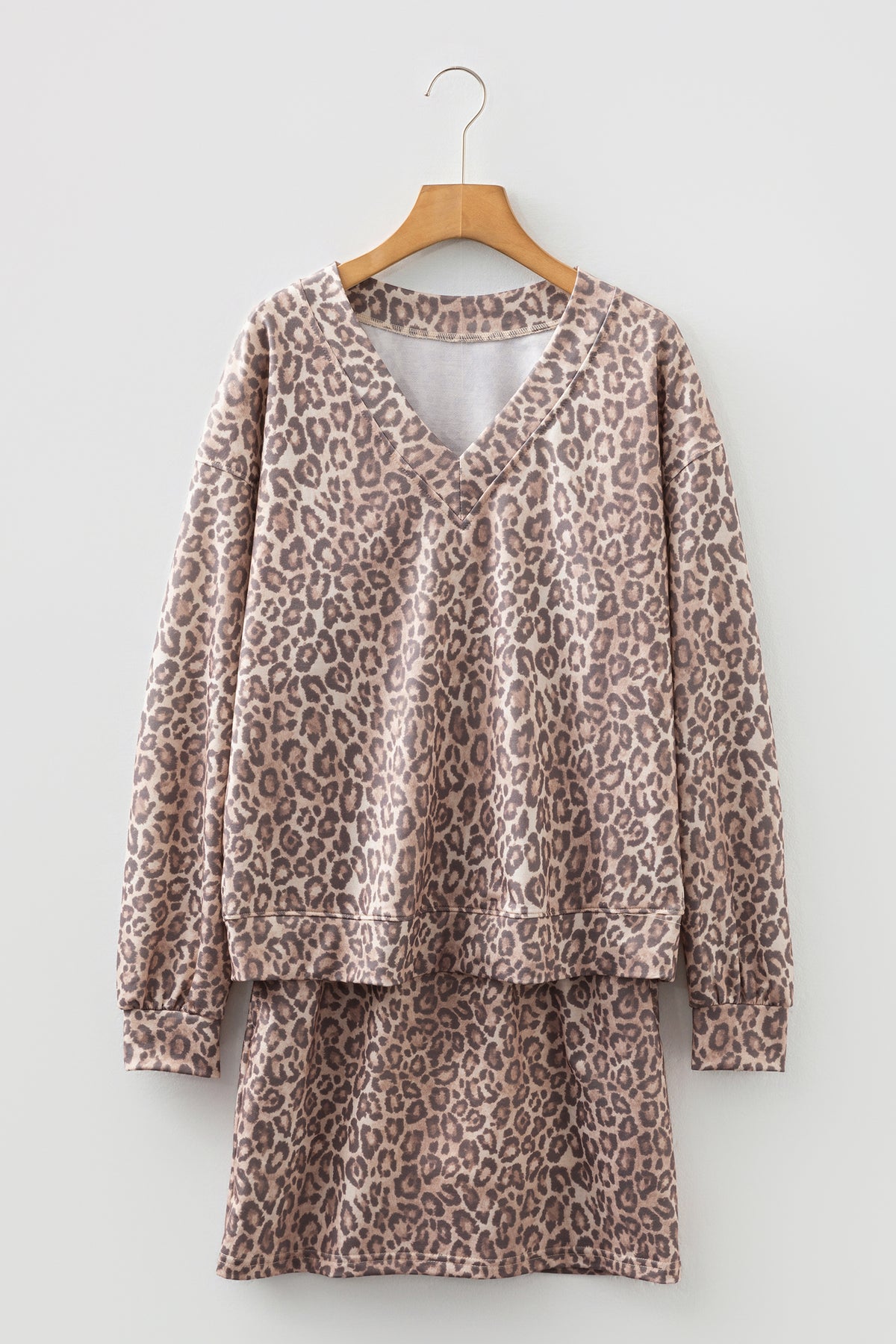 Women's Light French Beige Leopard Print V-Neck Pullover Mini Skort Two-Piece Set